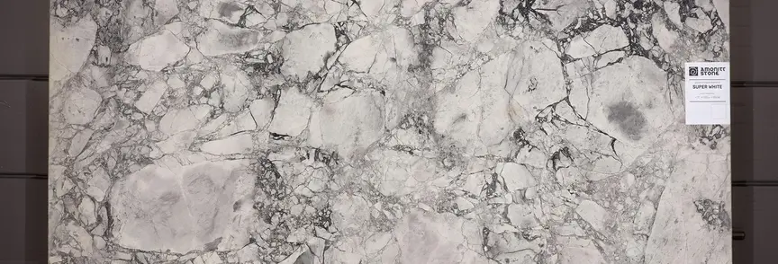 Белый доломитовый мрамор — элегантность и долговечность натурального камня Белый доломитовый мрамор — элегантность и долговечность натурального камня